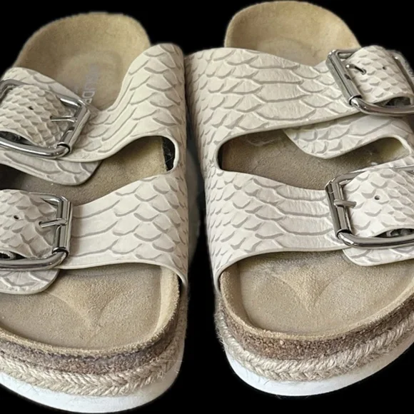 J Slides Leighton Snake Embossed Leather Slide Sandal NWOB - Picture 3 of 4